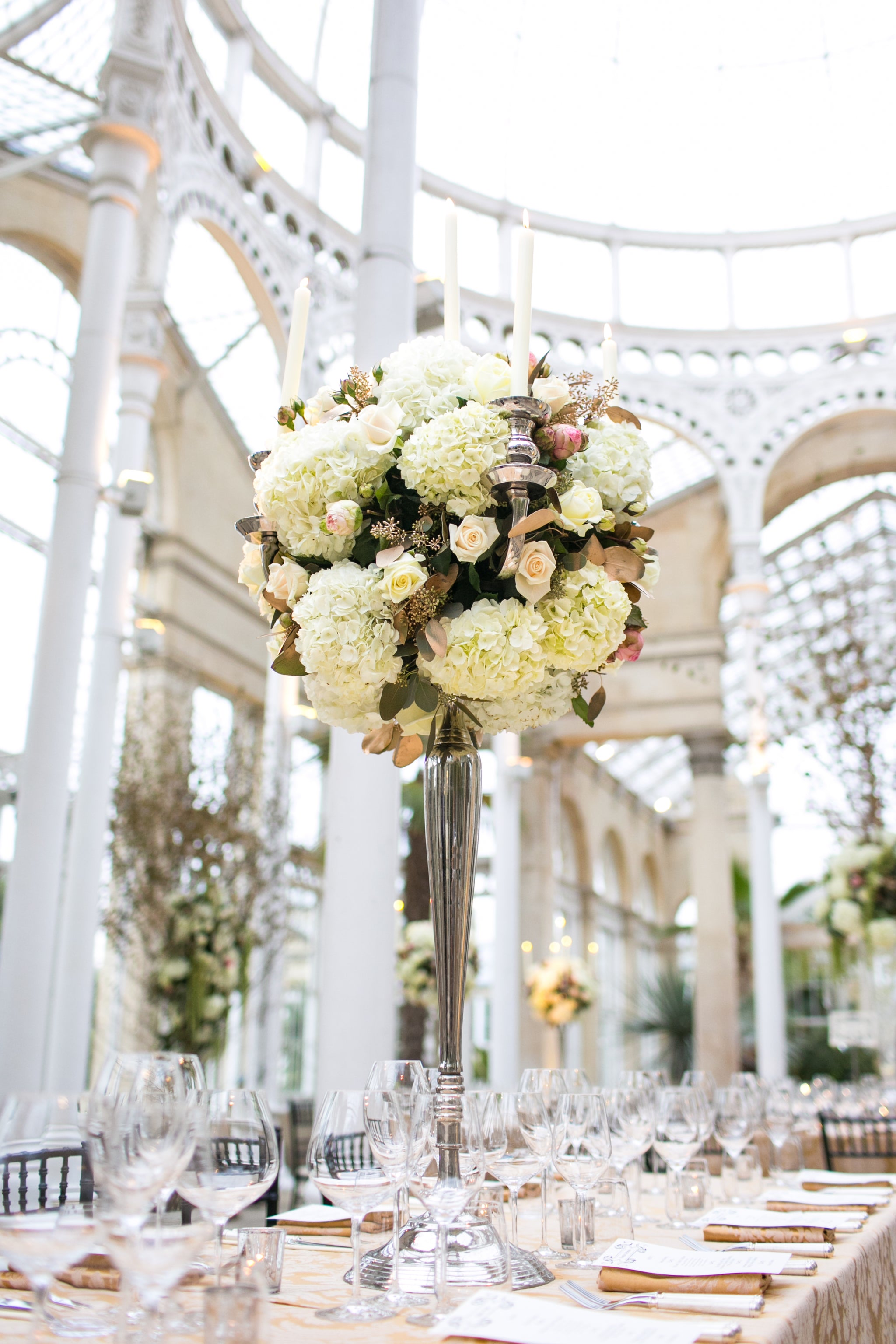 A breathtaking wedding floral display by Elizabeth Marsh at Syon Park. Photo by Anneli Marinovich. 